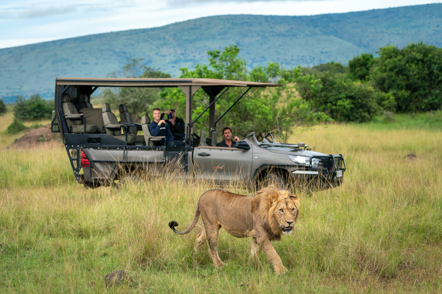 Blog-Rwanda-Why-Go-images-Drive-Safari-magashi